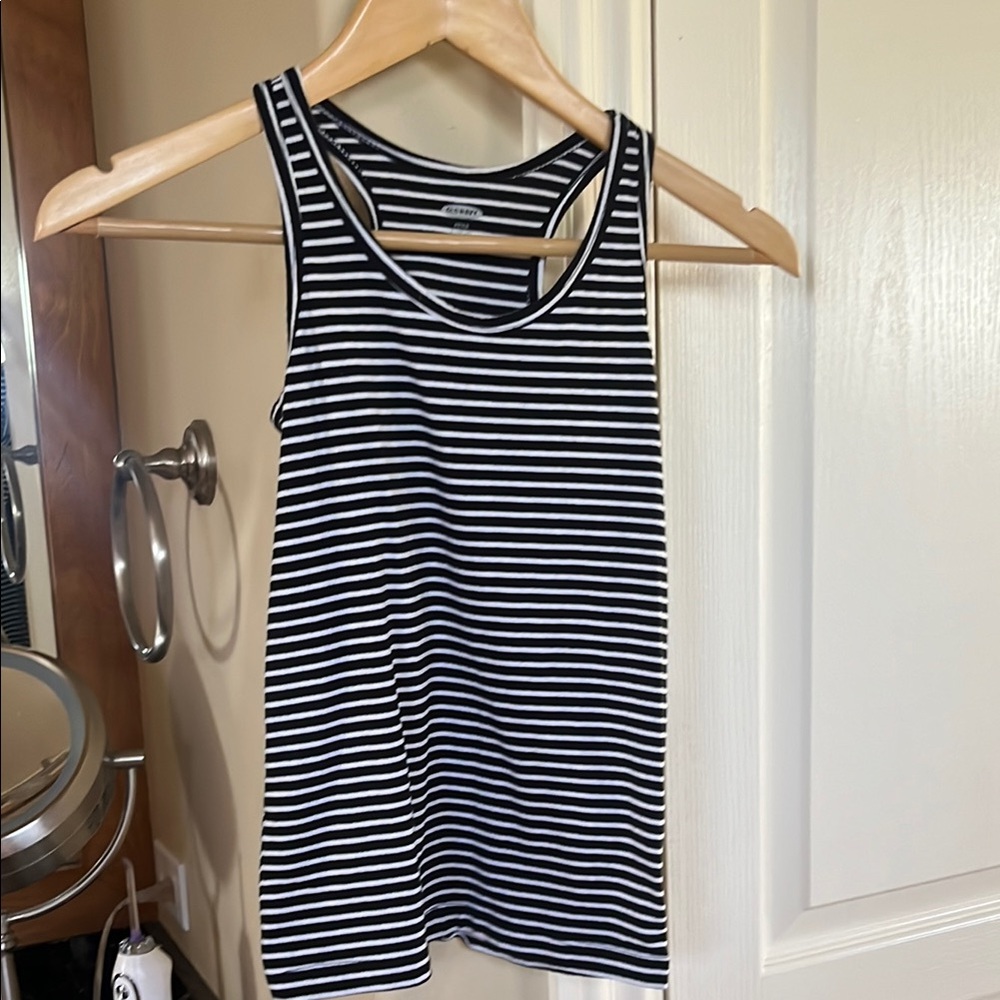 Old navy cute Black and White Tank